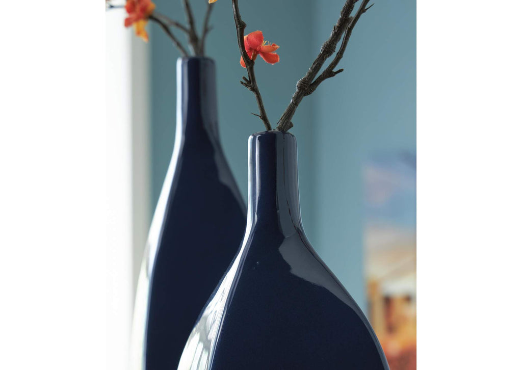Abtinson Vase detail