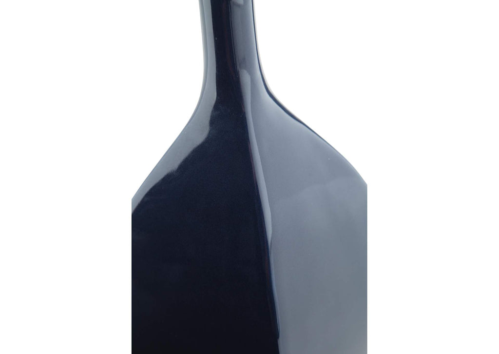 Abtinson Vase