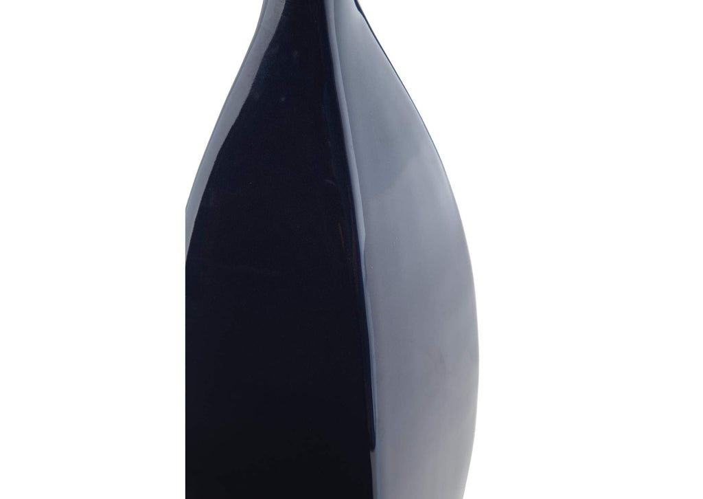 Abtinson Vase