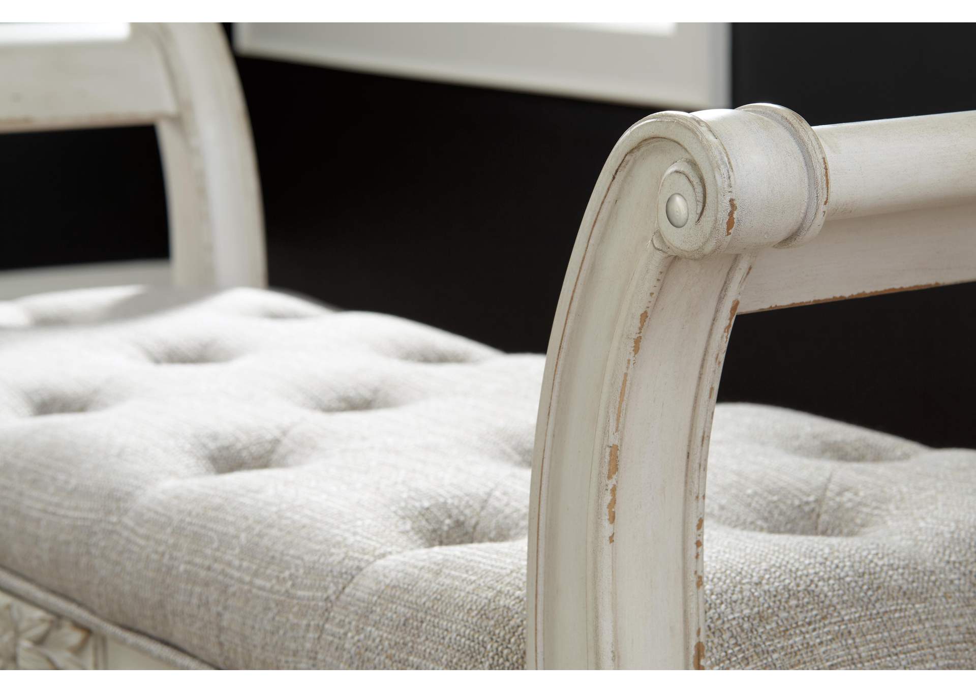 Realyn Accent Bench detail