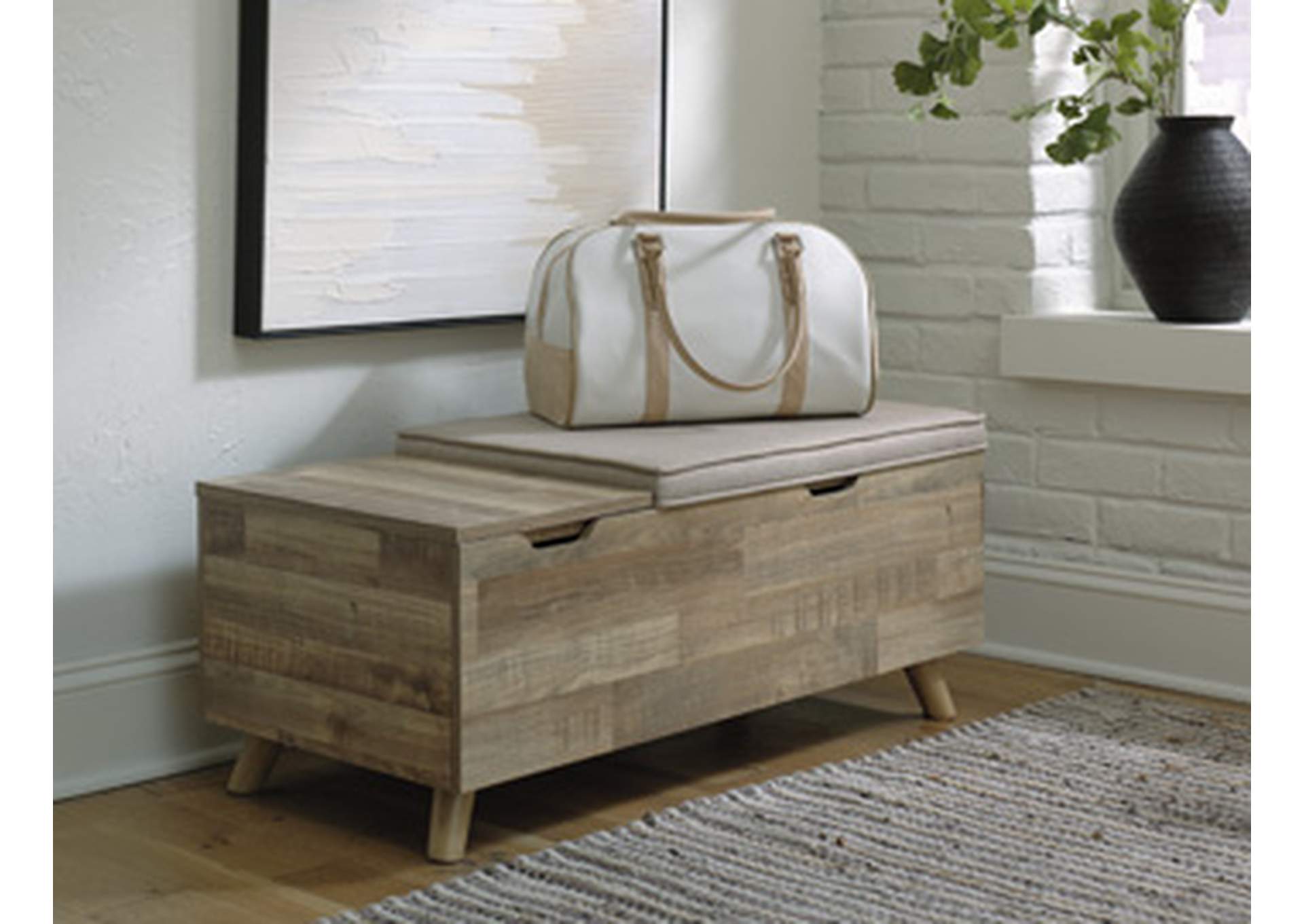 Gerdanet Storage Bench