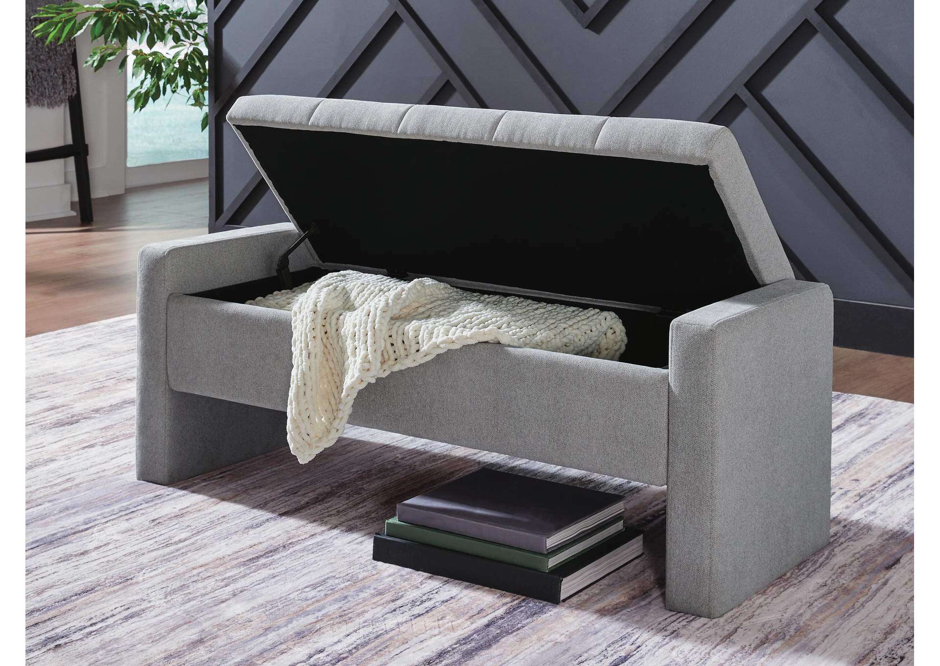 Akselman Storage Bench