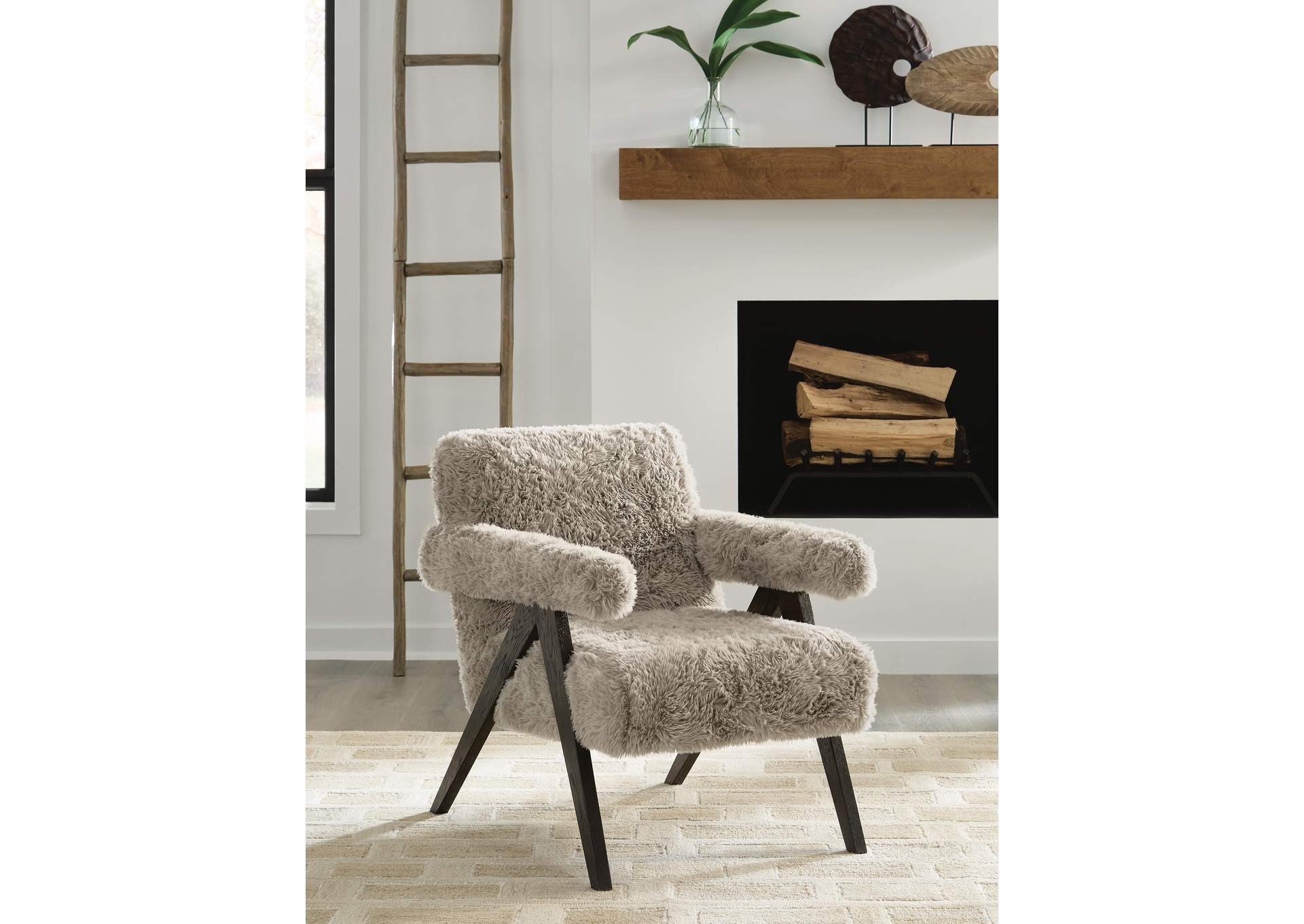 Goda Accent Chair