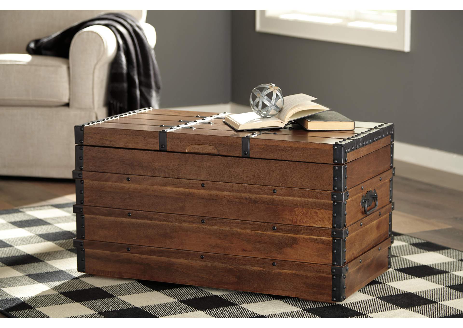 Kettleby Storage Trunk
