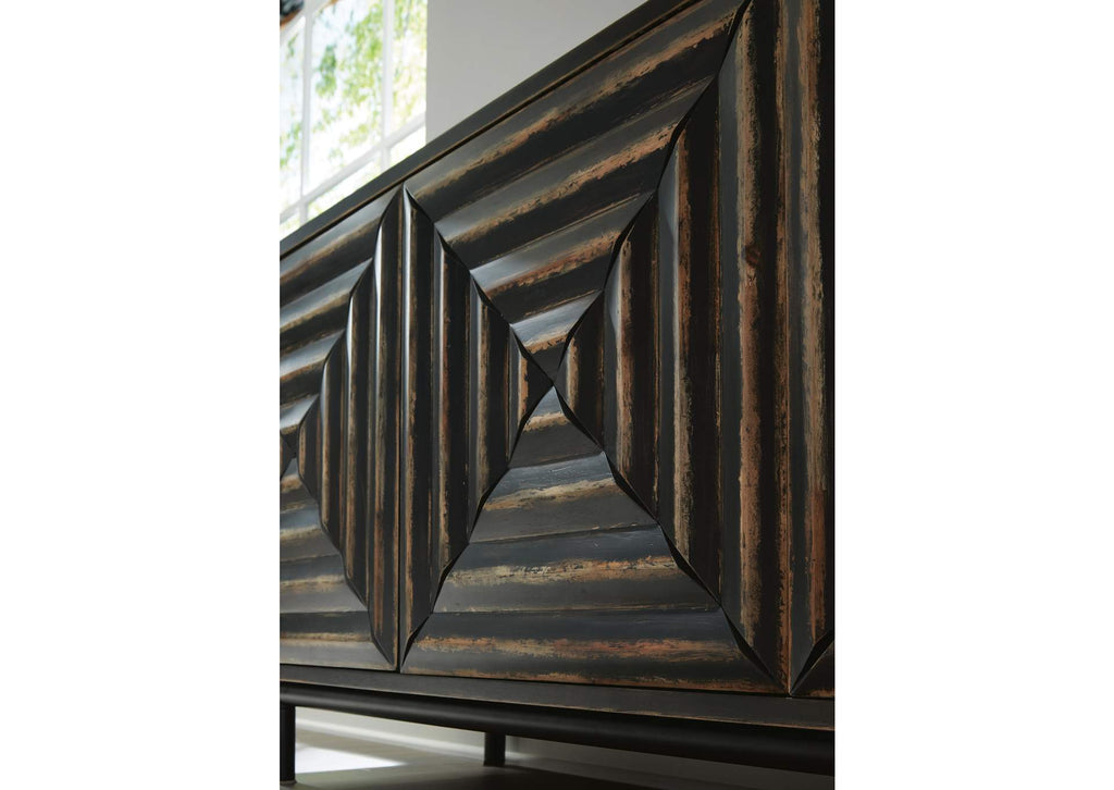 Fair Ridge Accent Cabinet detail