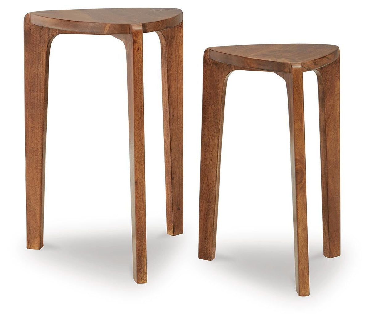 Brynnleigh Accent Table (Set of 2) in Medium Brown, angle view