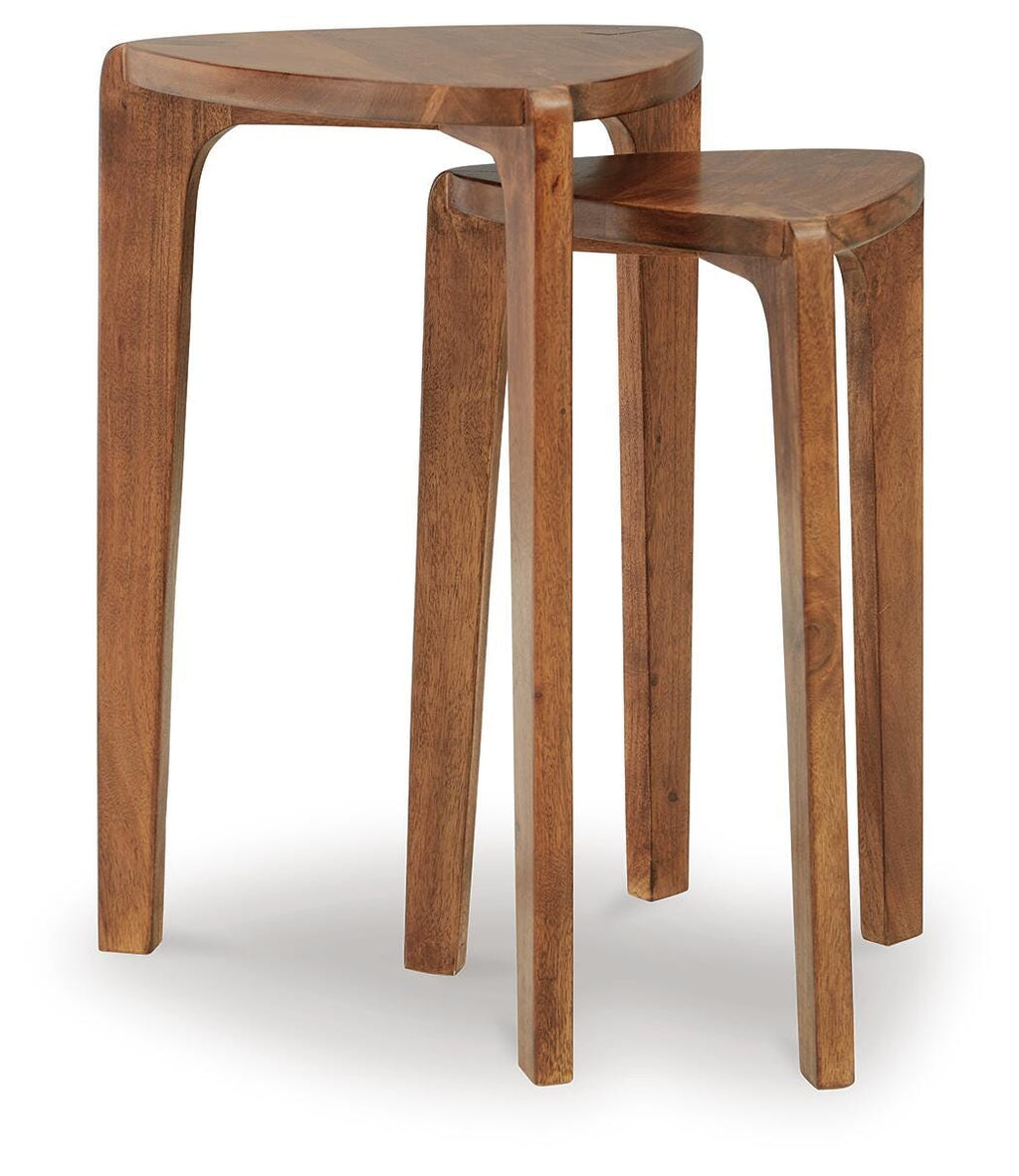 Brynnleigh Accent Table (Set of 2) in Medium Brown, alternate view 5
