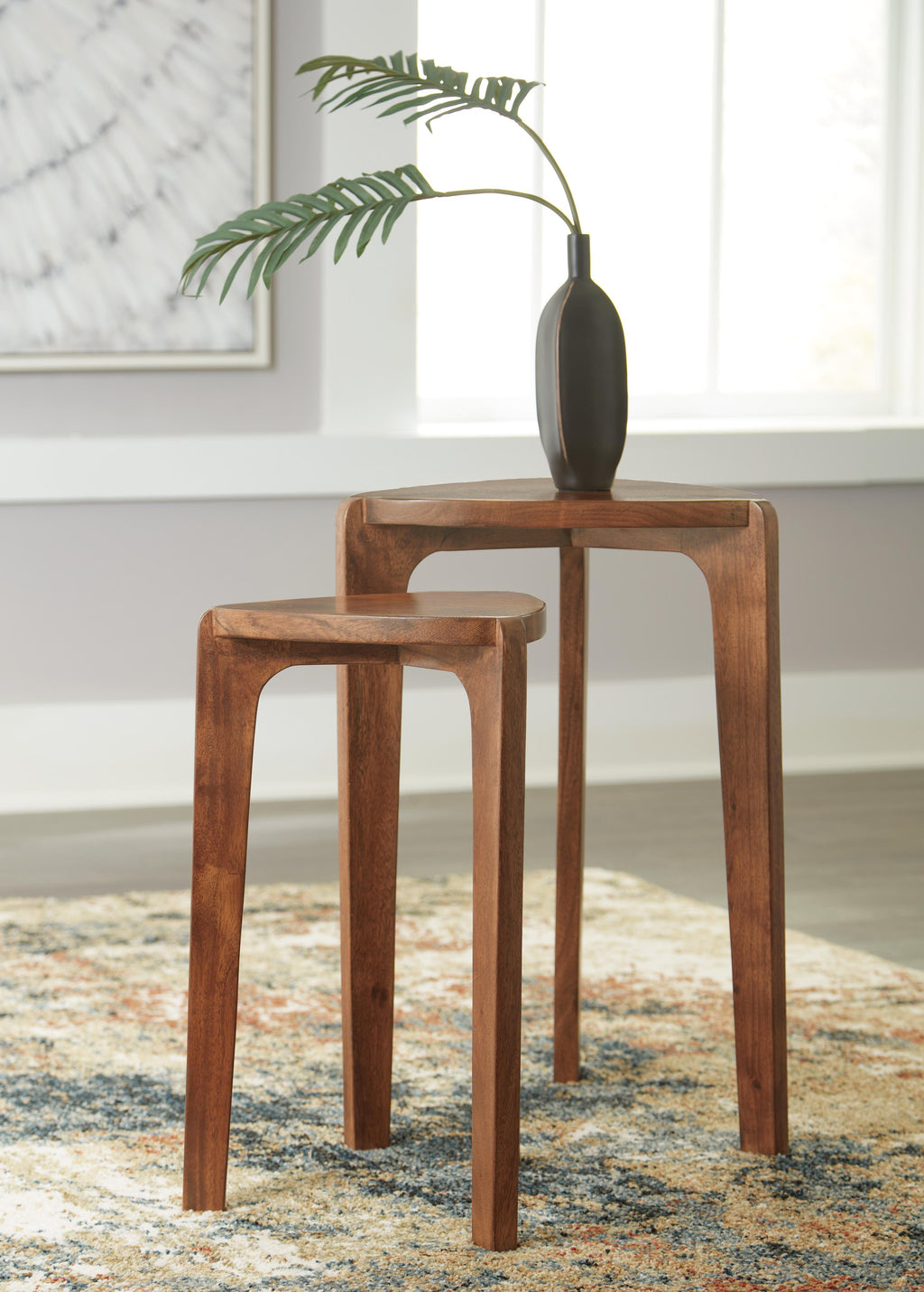 Brynnleigh Accent Table (Set of 2) in Medium Brown, alternate view 7