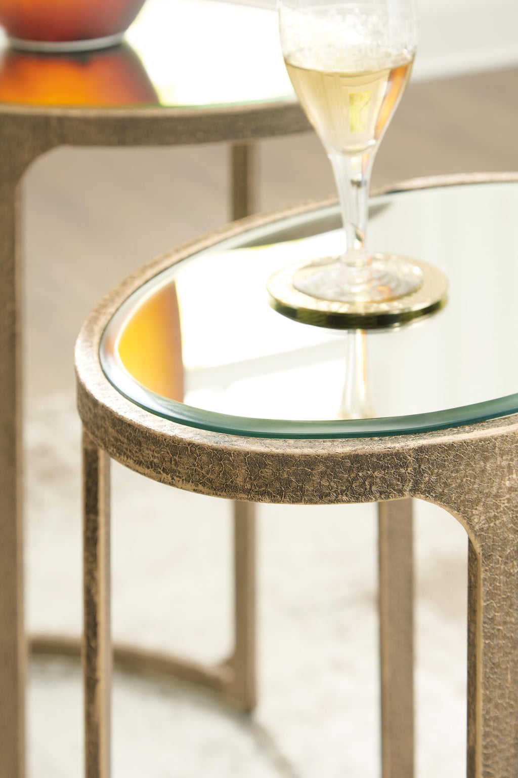 Irmaleigh Accent Table (Set of 2) in Antique Gold Finish, detail view