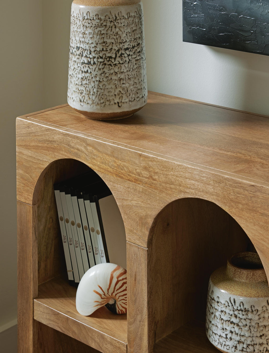 Luzmanacy Console Sofa Table in Natural Brown, detail view