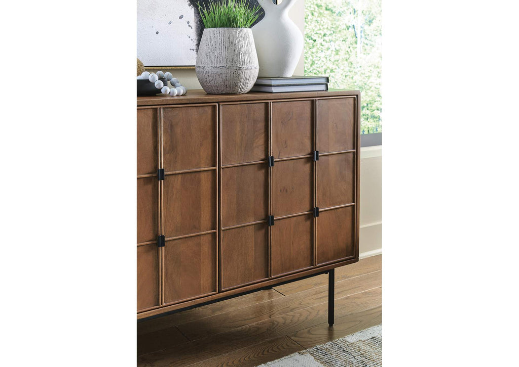 Juddins Accent Cabinet detail