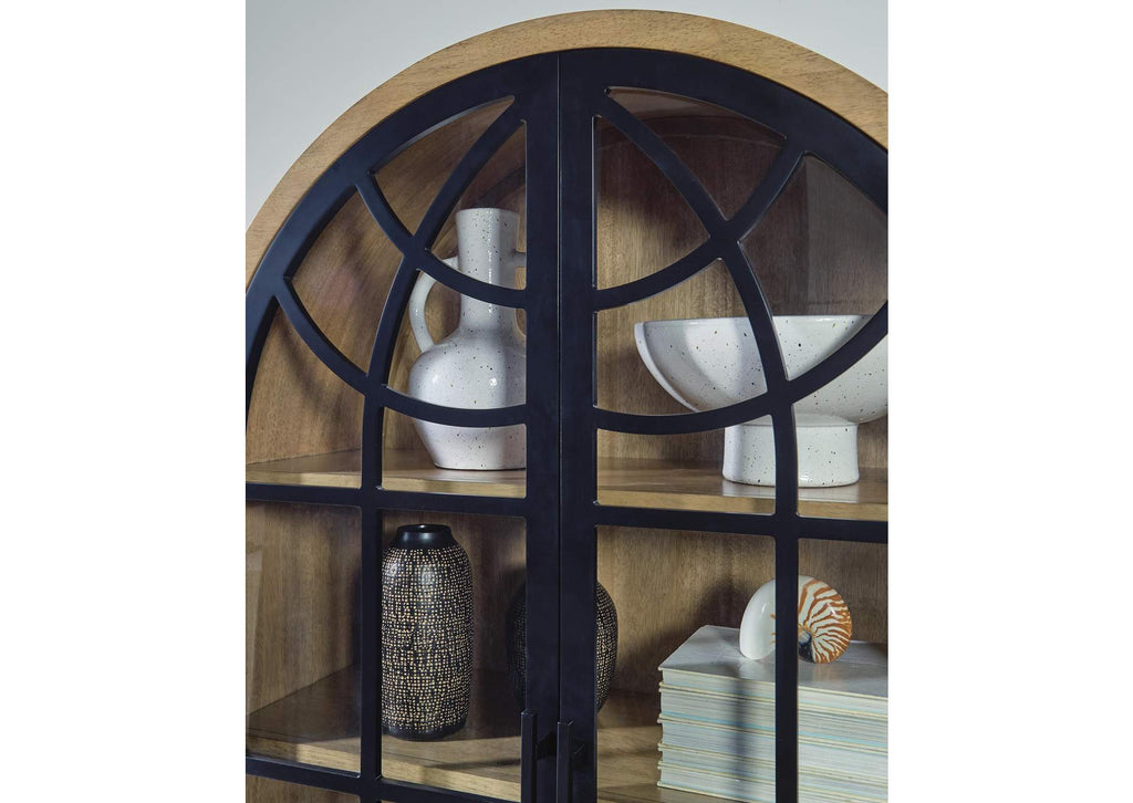Gwenwich Accent Cabinet detail