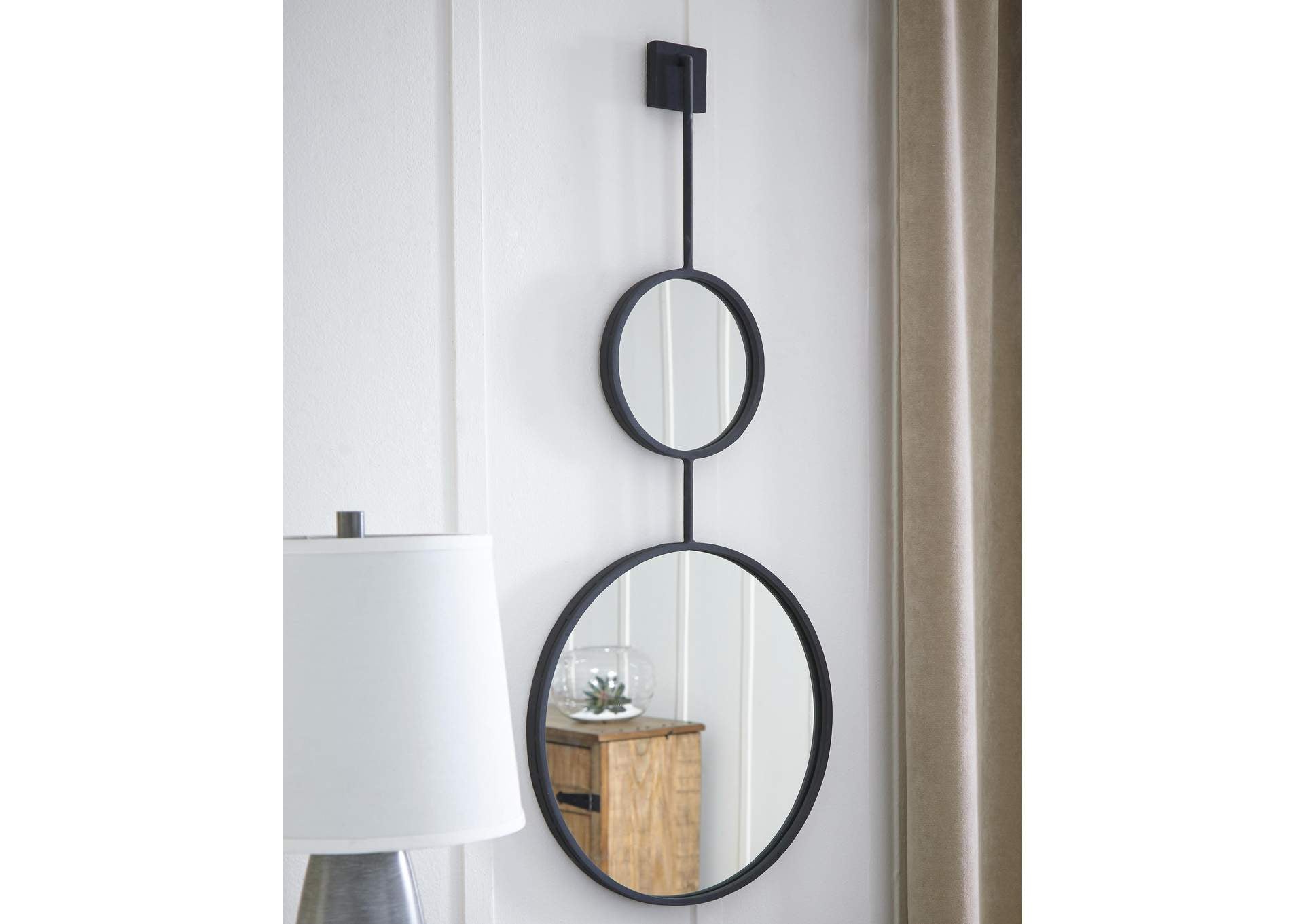 Brewer Accent Mirror room view