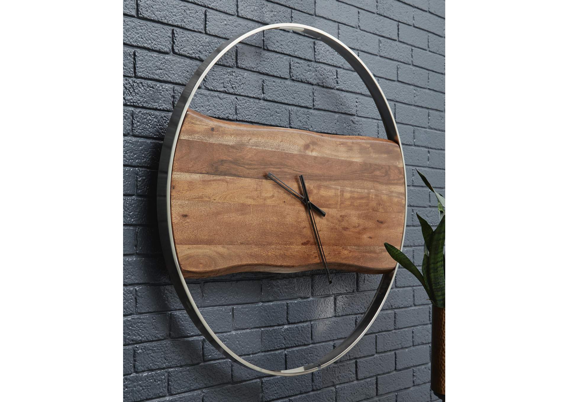 Panchali Wall Clock room view