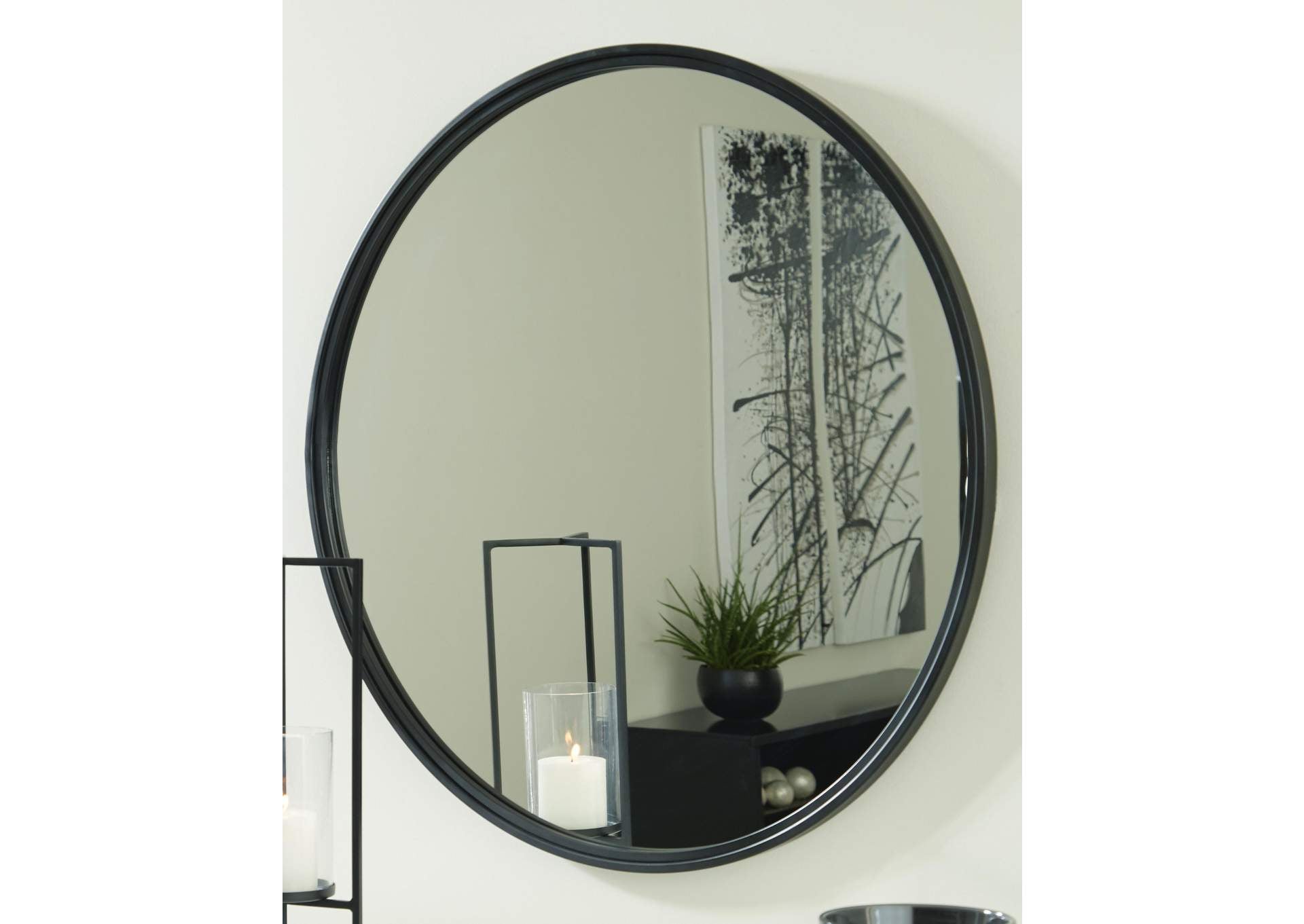 Brocky Accent Mirror room view