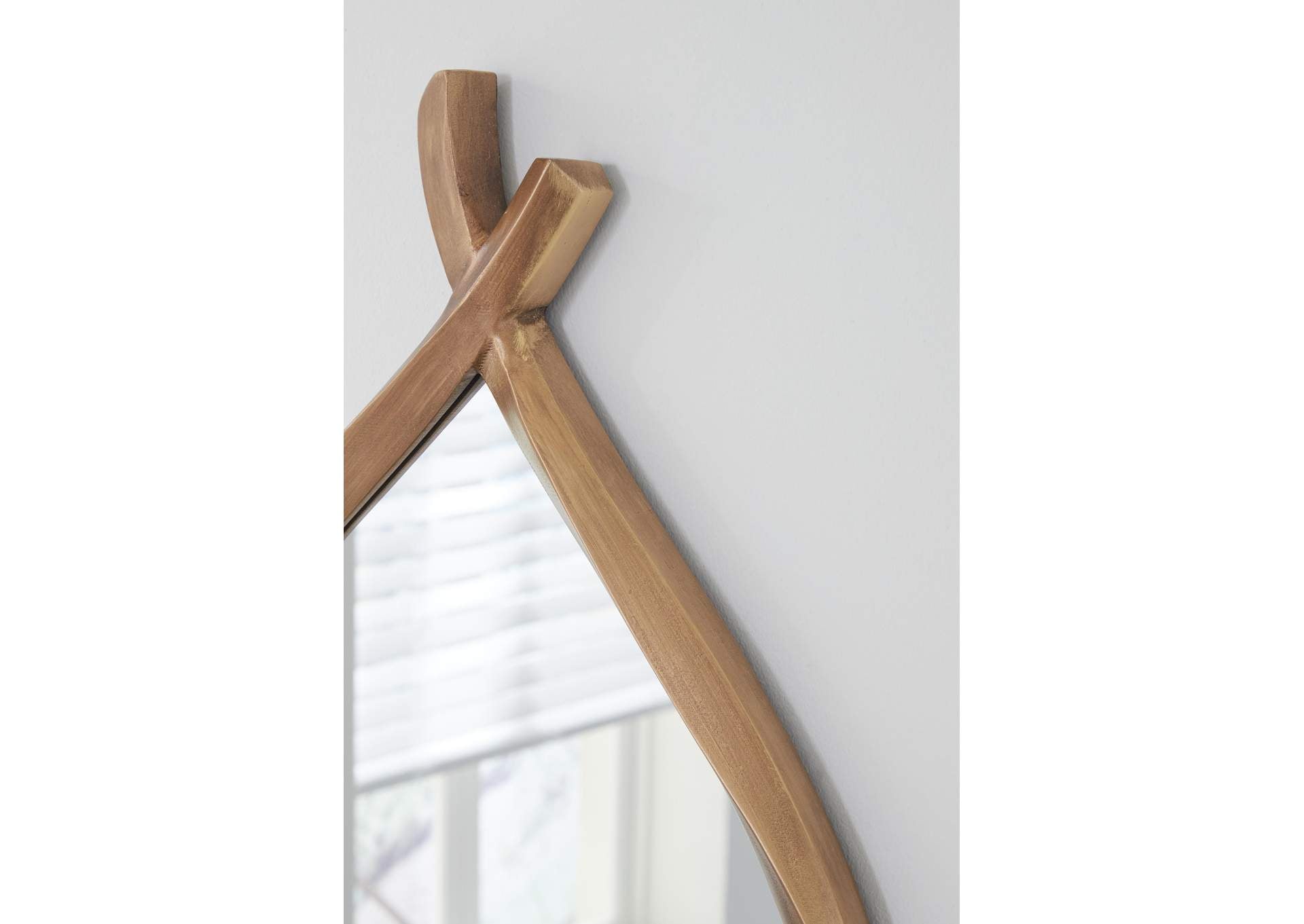 Bartner Accent Mirror detail