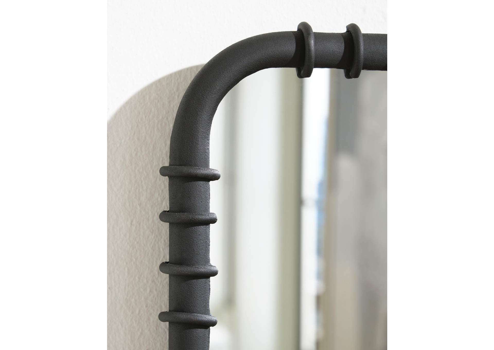 Judlow Accent Mirror detail