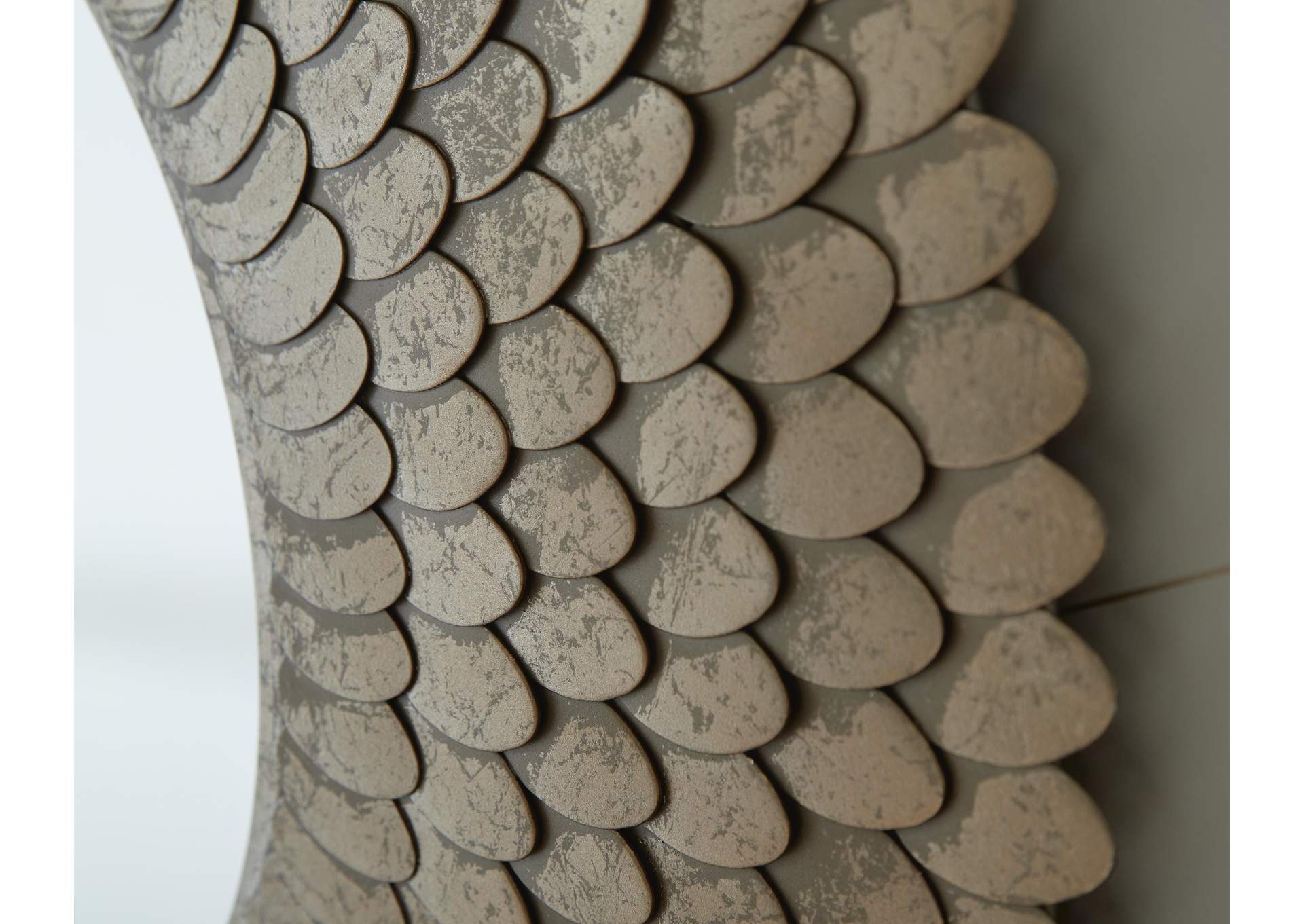 Wrightmund Accent Mirror detail