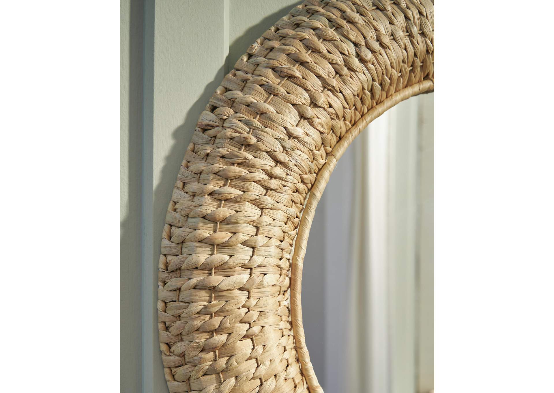 Briggsburg Accent Mirror detail