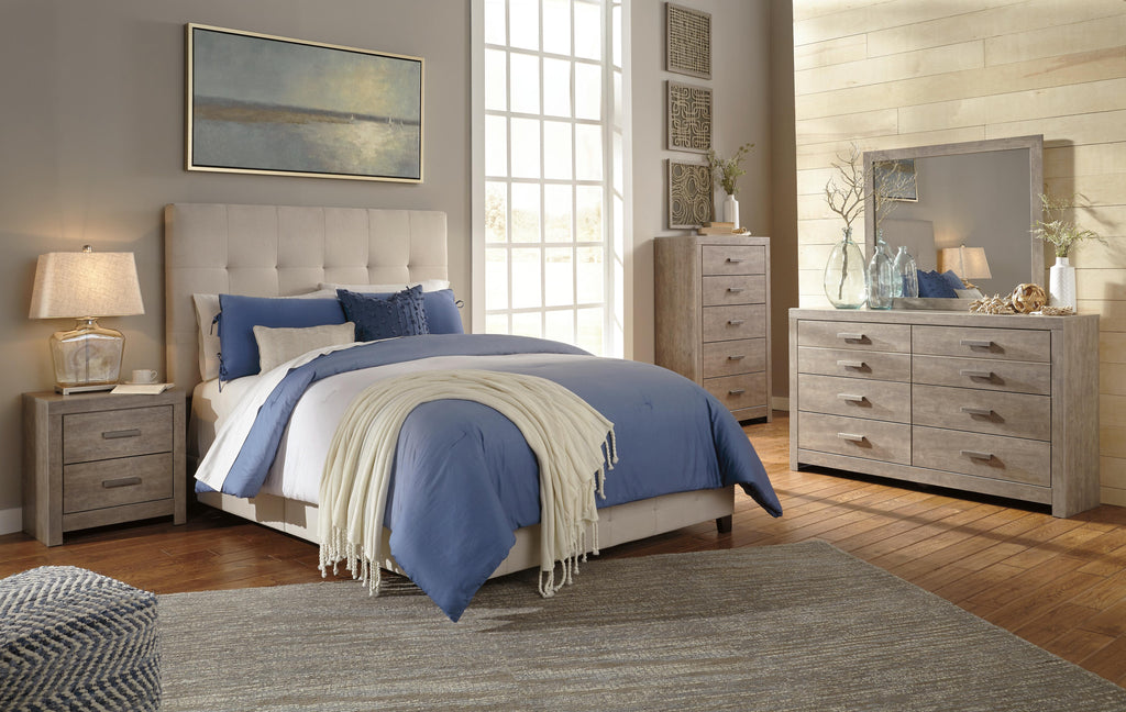 Culverbach Chest of Drawers in Gray, alternate view 7