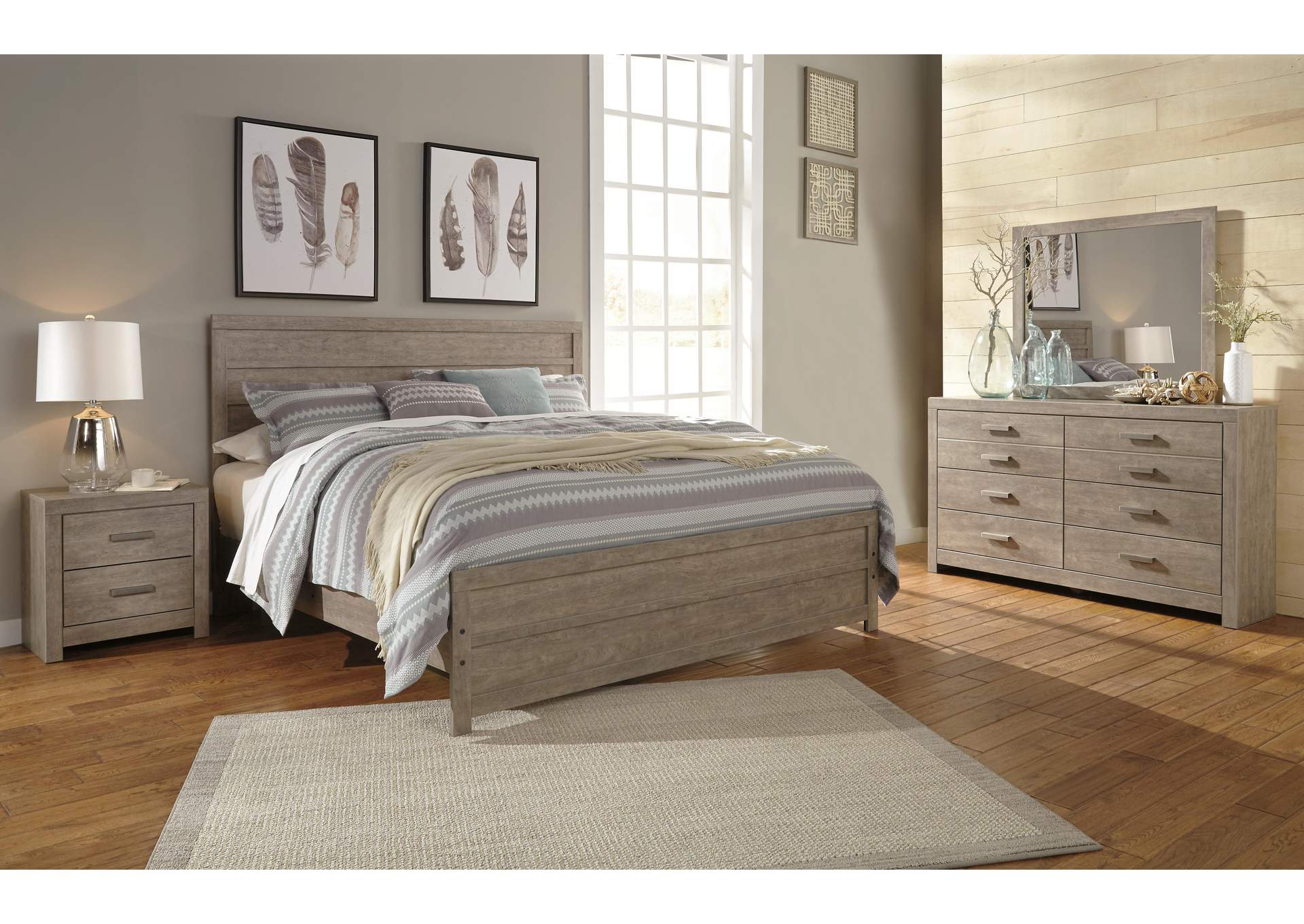 Culverbach King Panel Bed with Mirrored Dresser and 2 Nightstands