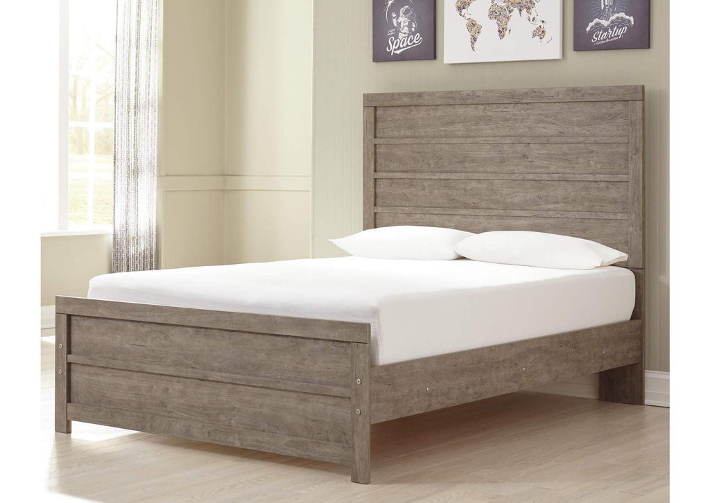 Culverbach Full Panel Bed with Mirrored Dresser room view