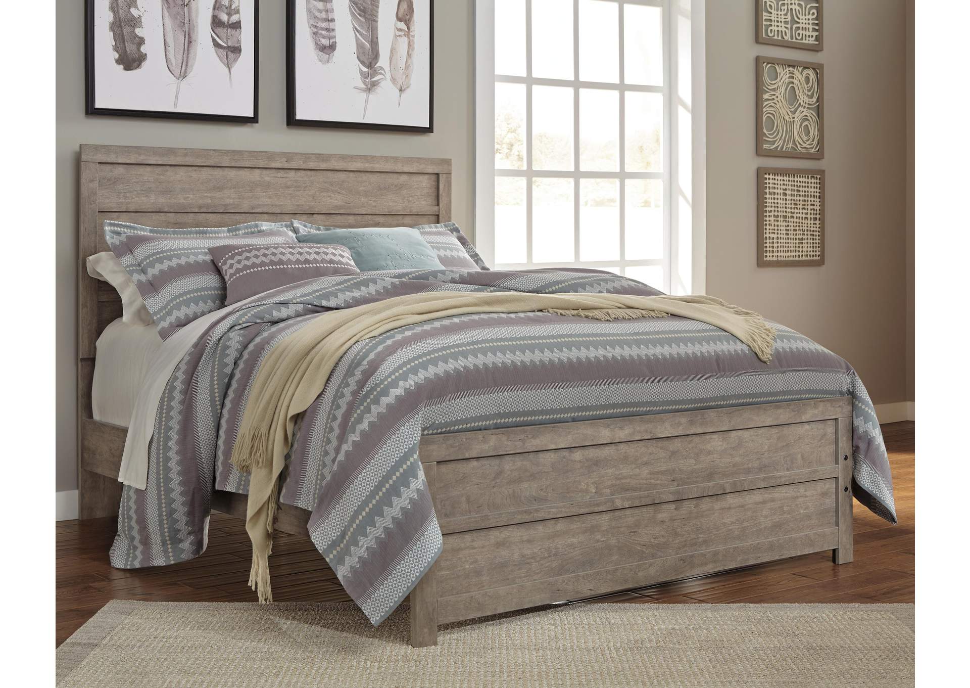 Culverbach Queen Panel Bed with Mirrored Dresser and 2 Nightstands room view