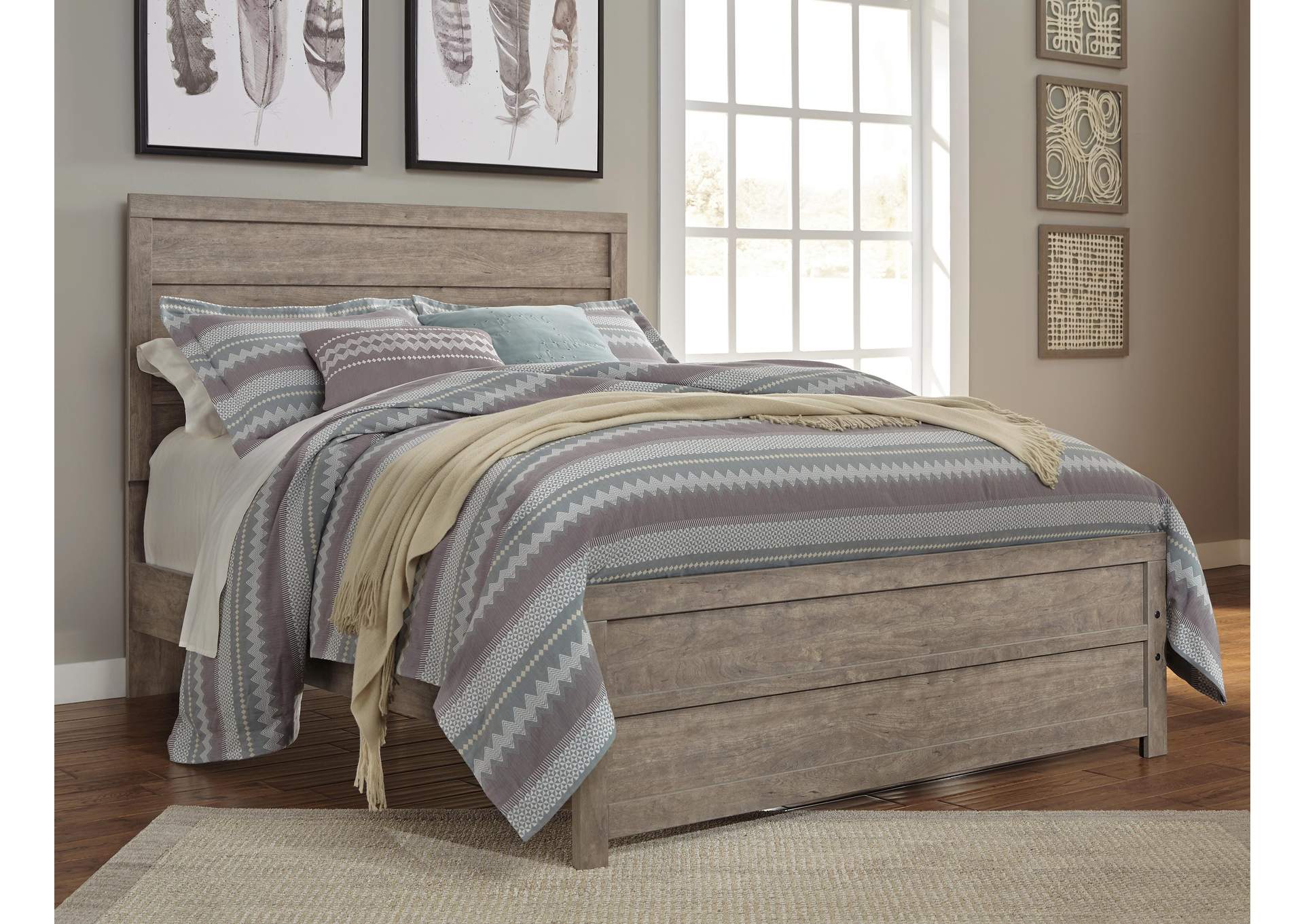 Culverbach Queen Panel Bed with Dresser