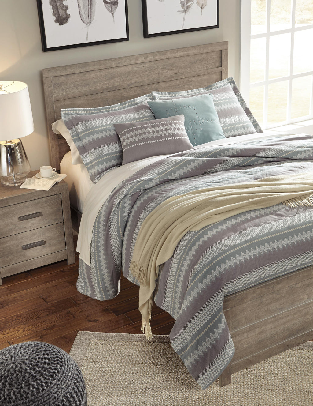 Culverbach Queen Panel Bed in Gray, lifestyle view