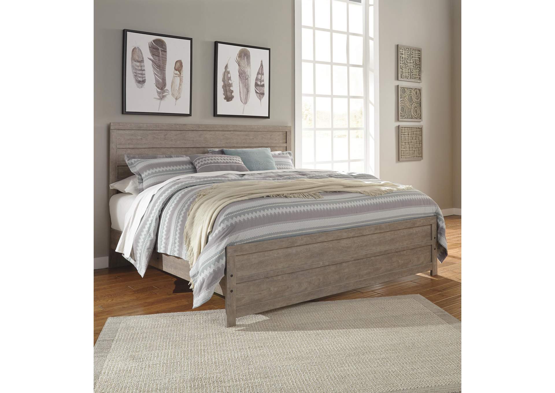 Culverbach King Panel Bed with Dresser