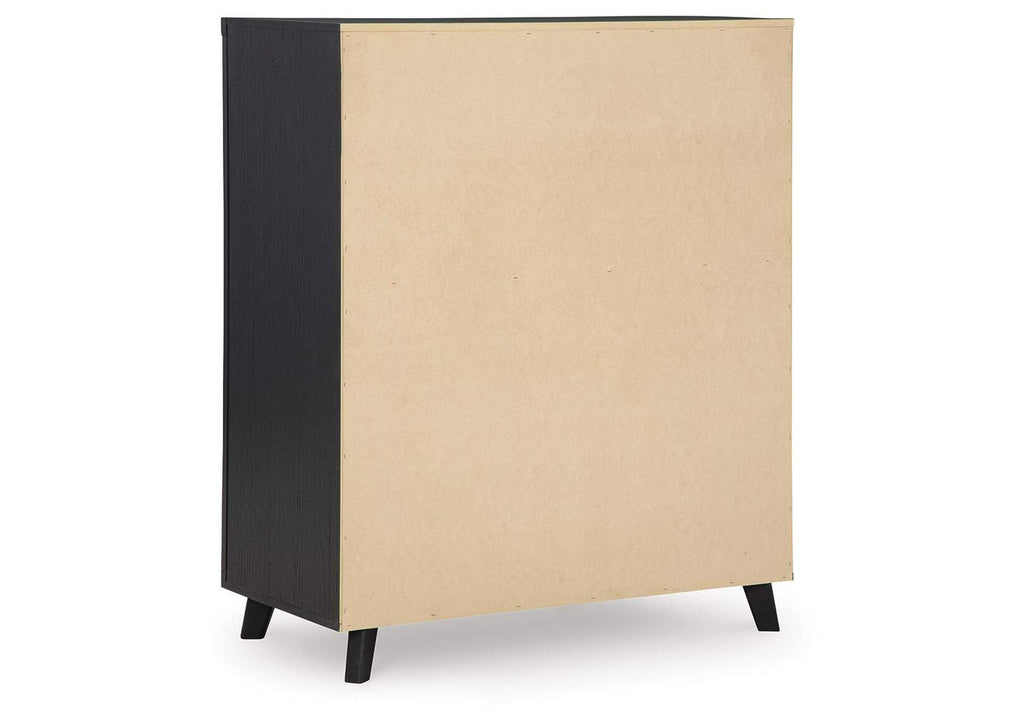 Danziar Queen Panel Bed, Dresser, Mirror, Chest and 2 Nightstands
