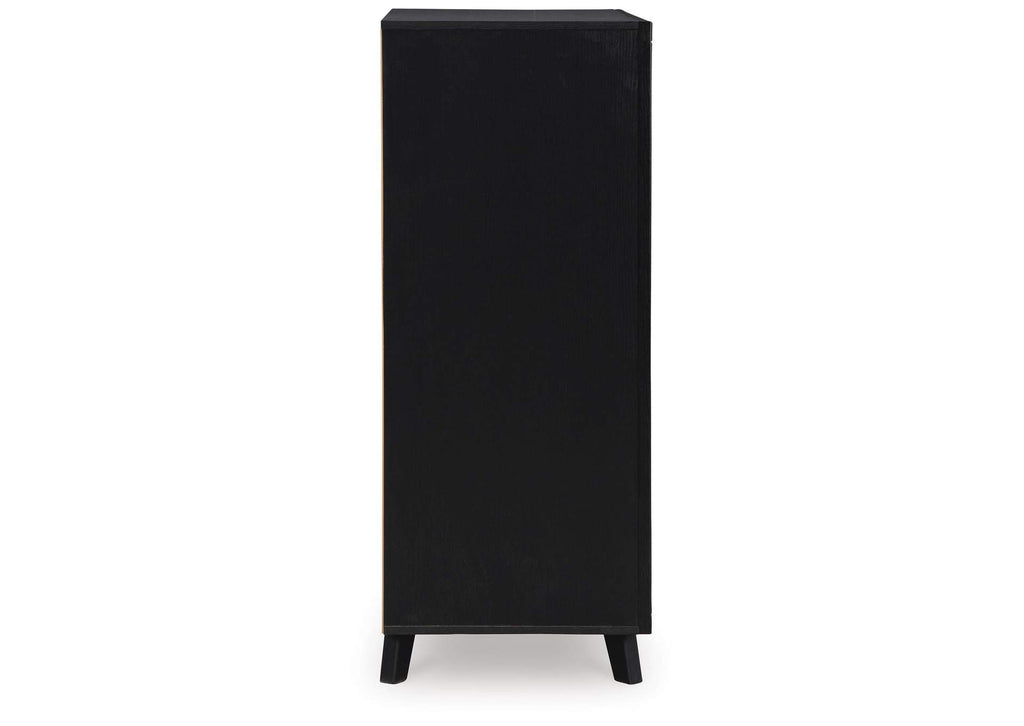 Danziar King Panel Headboard with Mirrored Dresser and Chest side view
