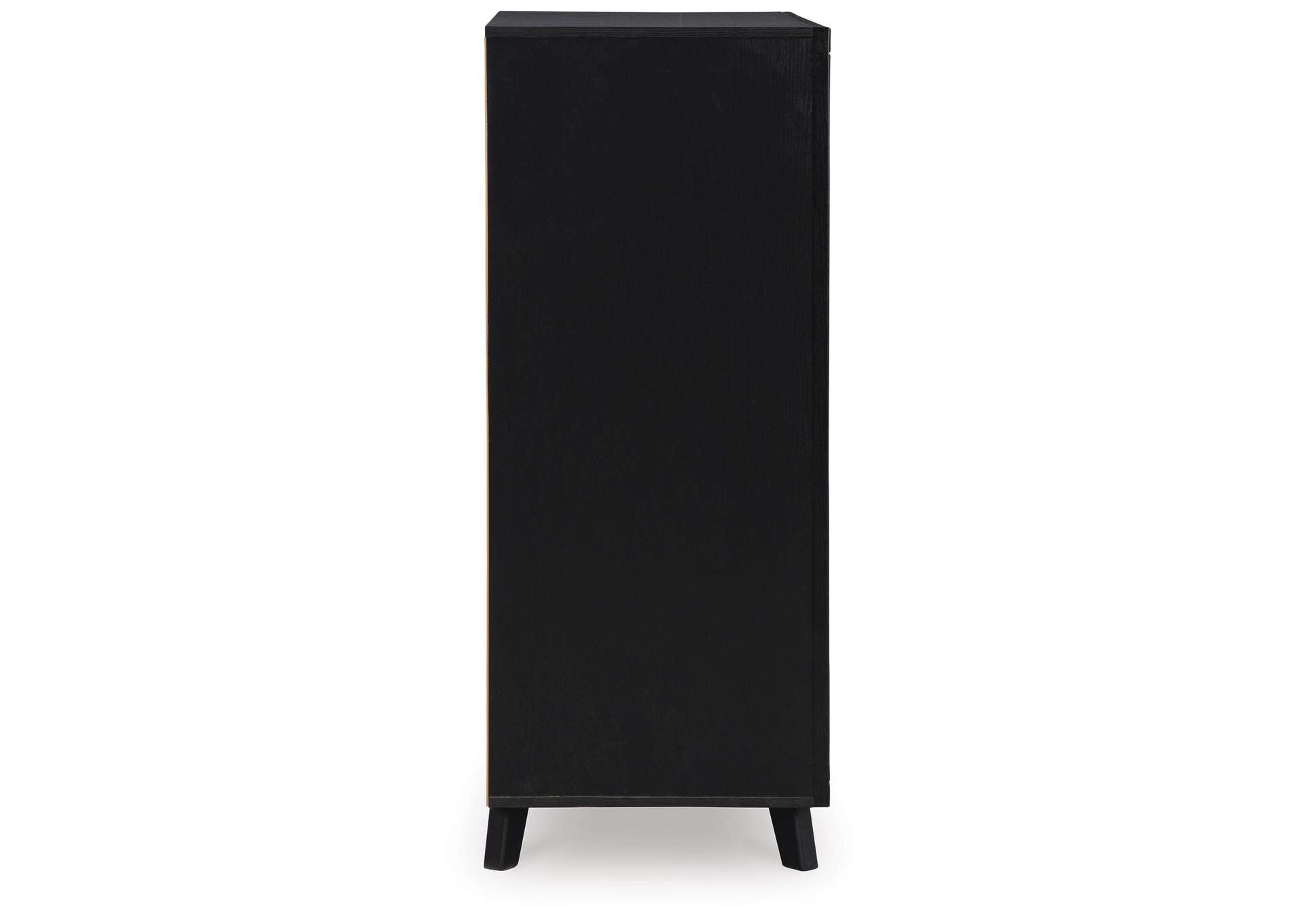 Danziar Queen Panel Bed, Dresser, Mirror, Chest and 2 Nightstands side view