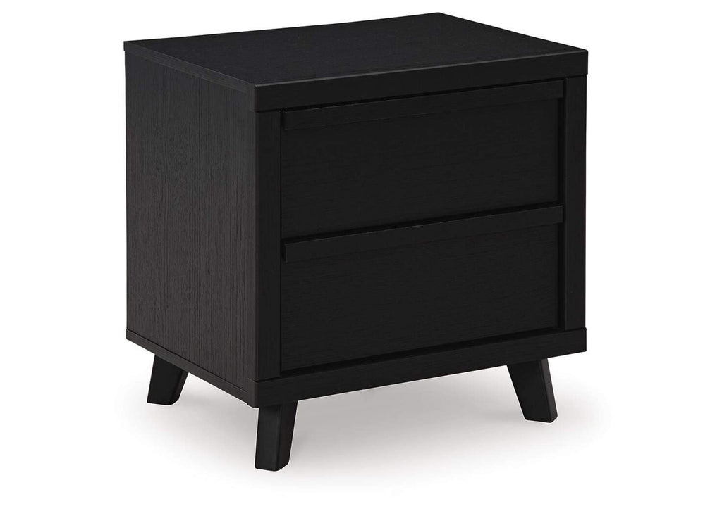 Danziar Queen Panel Headboard with Mirrored Dresser and Nightstand angled view
