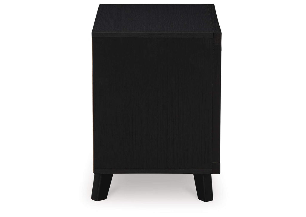 Danziar Queen Panel Bed with Mirrored Dresser and Nightstand side view