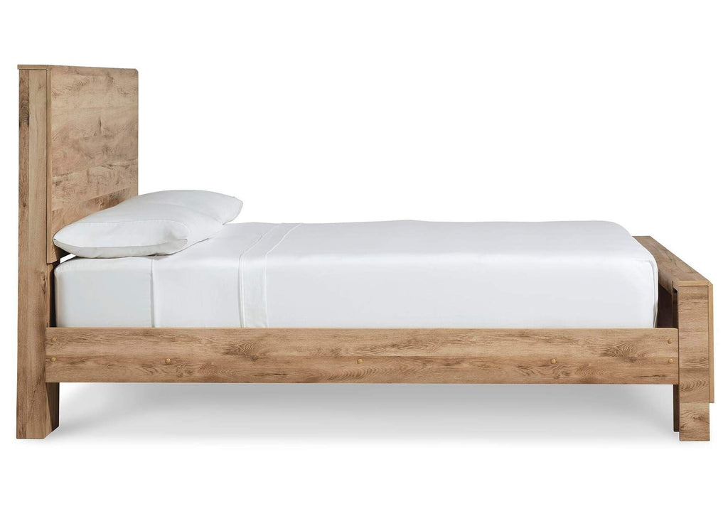 Hyanna King Panel Bed with Mirrored Dresser and 2 Nightstands side view