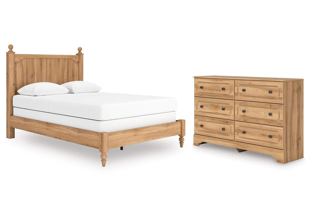 Galletyn Queen Panel Bed with Dresser