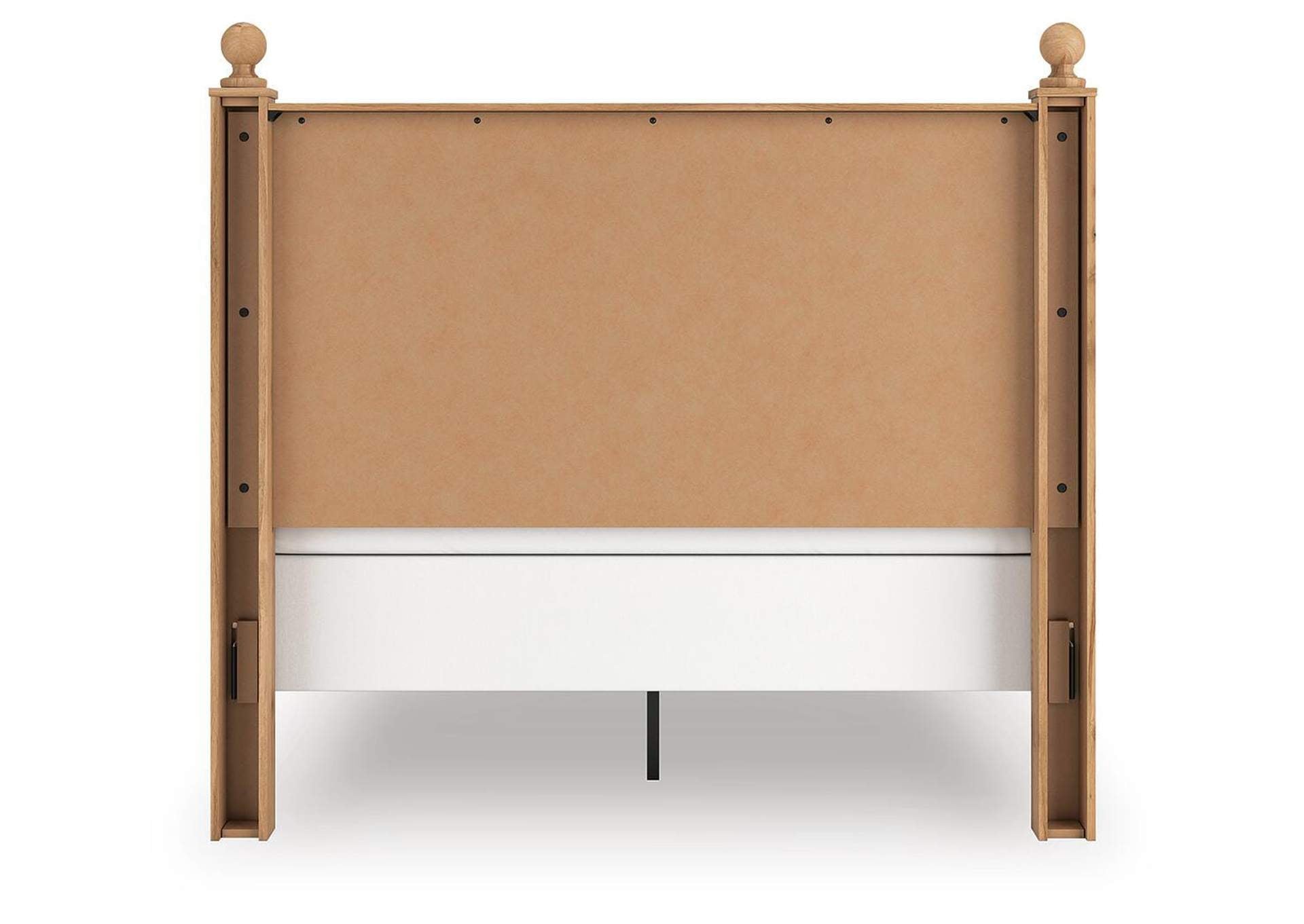 Galletyn Queen Panel Bed with Dresser