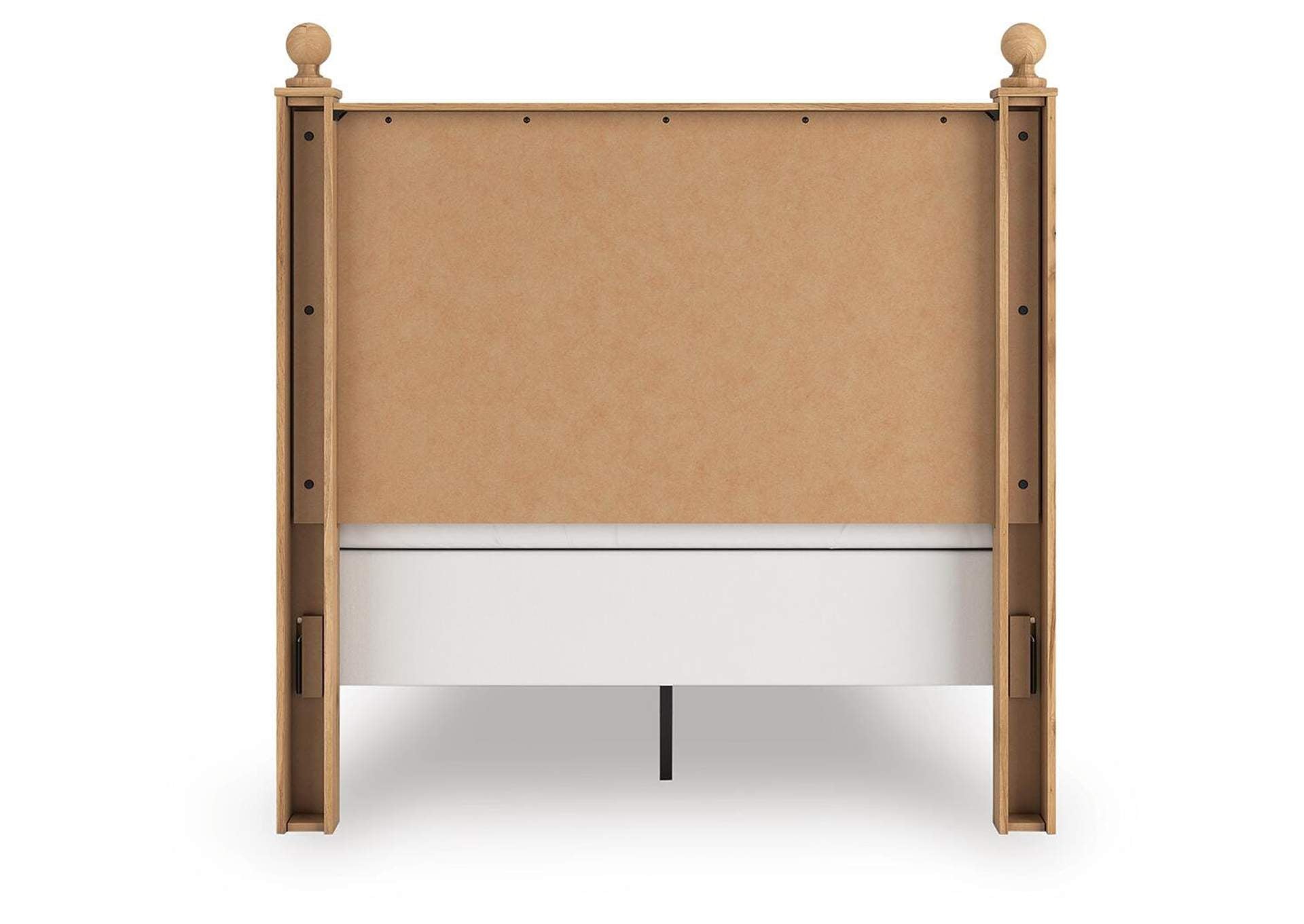 Galletyn Full Panel Bed with Dresser and Chest