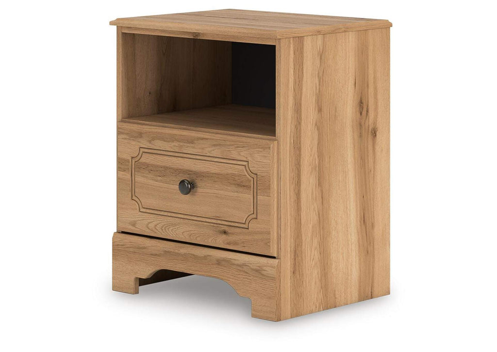 Galletyn Queen Panel Bed with Mirrored Dresser and Nightstand angled view