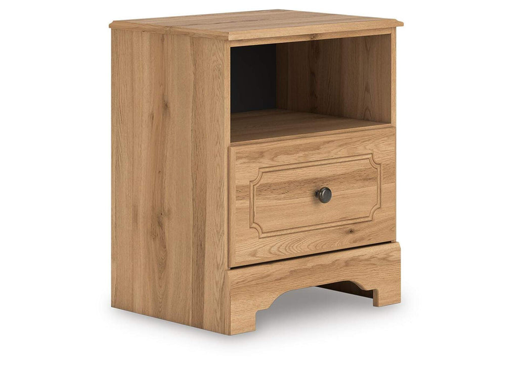 Galletyn Full Panel Bed with Mirrored Dresser and Nightstand angled view