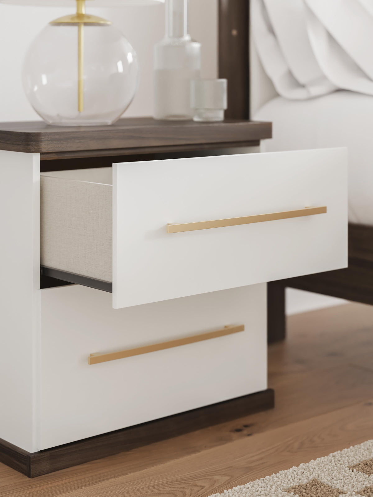 Kendanport Nightstand in Brown/White, detail view