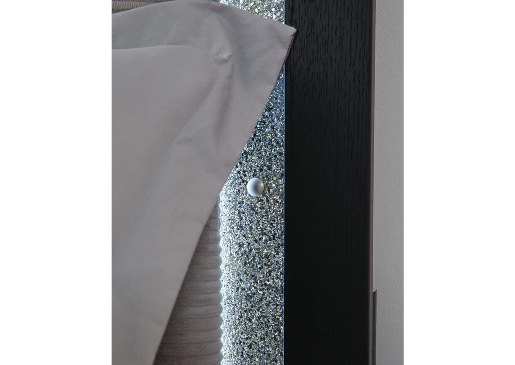 Maeling Twin Upholstered Panel Bed