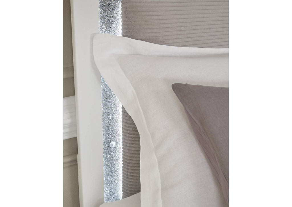 Maeling King Upholstered Panel Bed