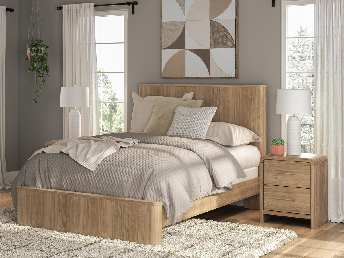 Gramburg Queen Panel Bed in Warm Natural Brown, alternate view 2