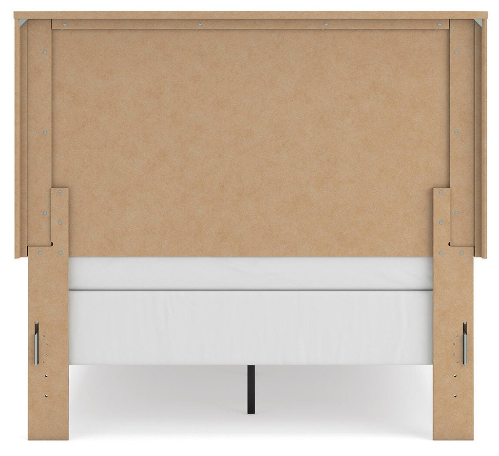 Gramburg Full Panel Bed in Warm Natural Brown, back view