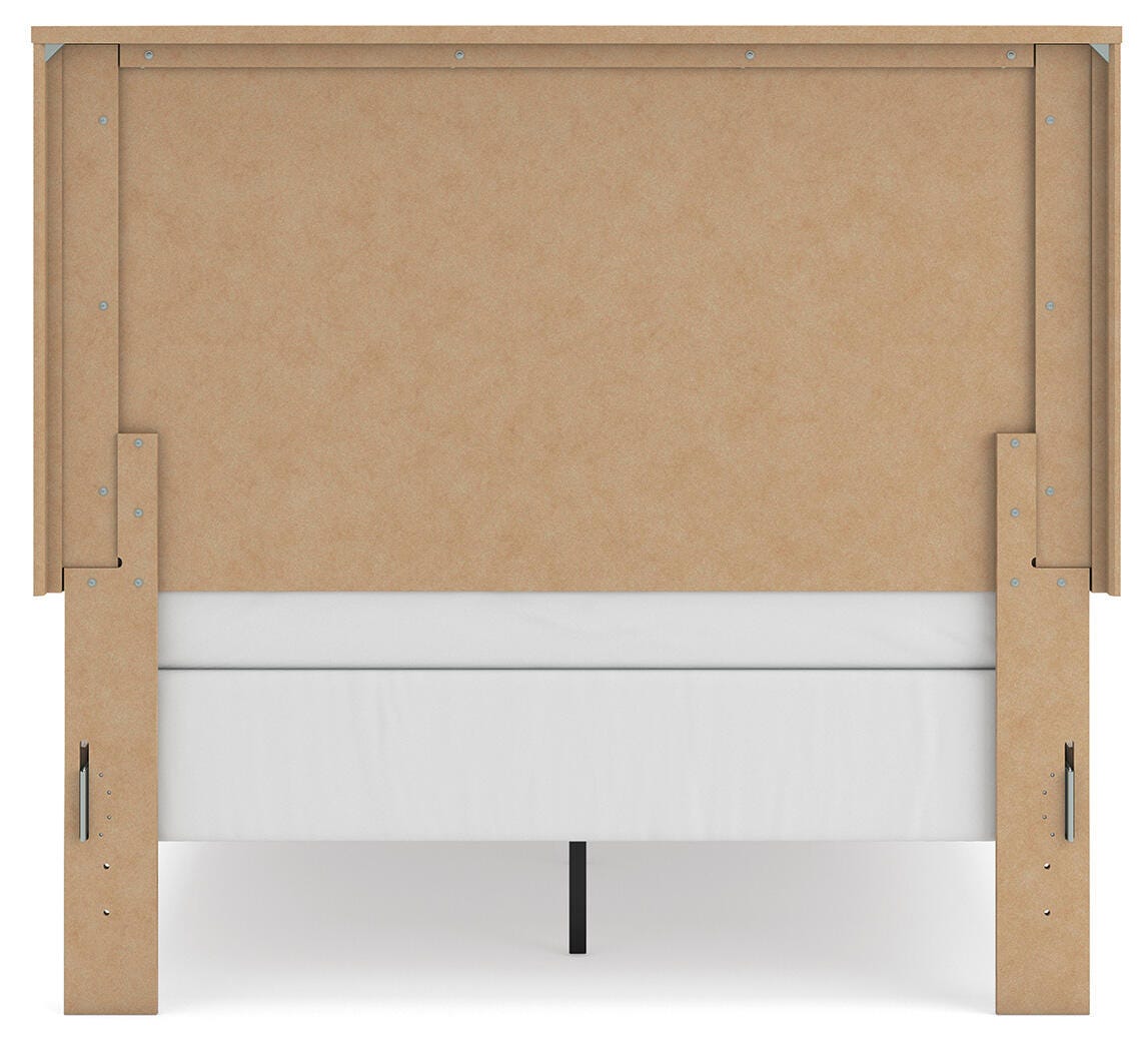 Gramburg Full Panel Bed in Warm Natural Brown, back view