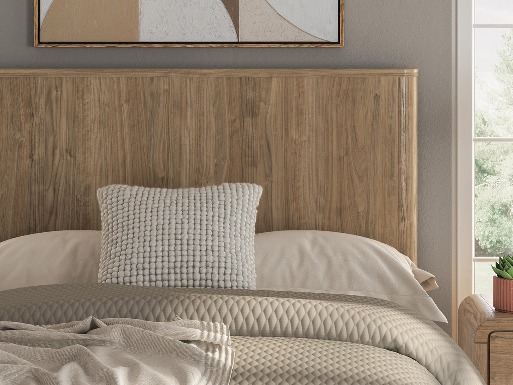 Gramburg Full Panel Platform Bed in Warm Natural Brown, detail view