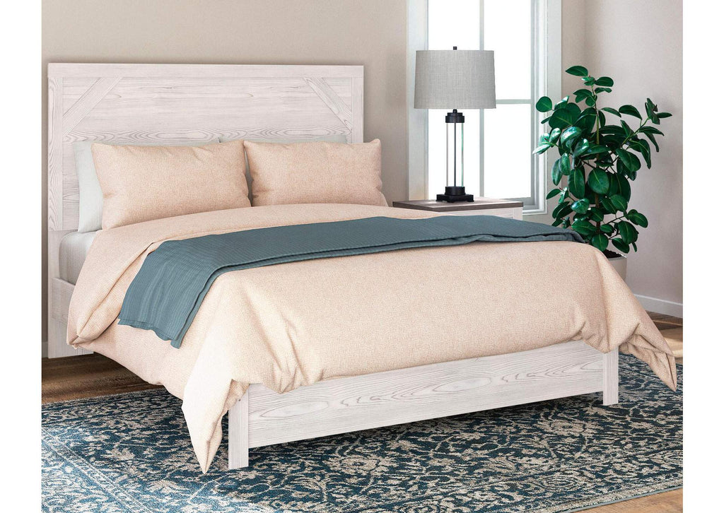 Gerridan Queen Panel Bed room view