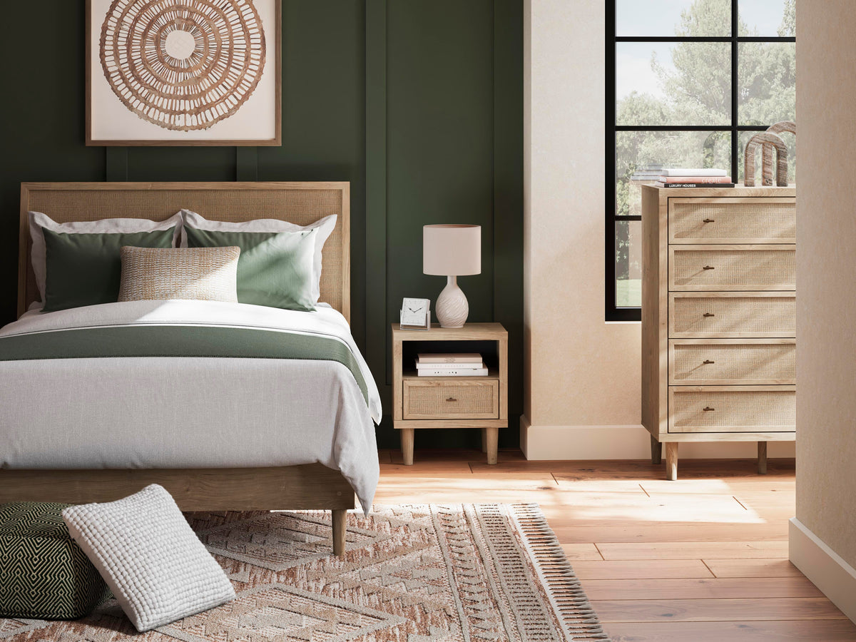 Cielden Queen Panel Bed in Two-tone, lifestyle view